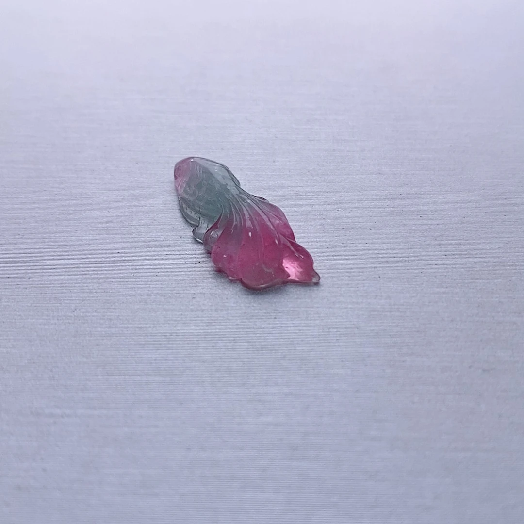碧玺金鱼未镶嵌碧玺金鱼