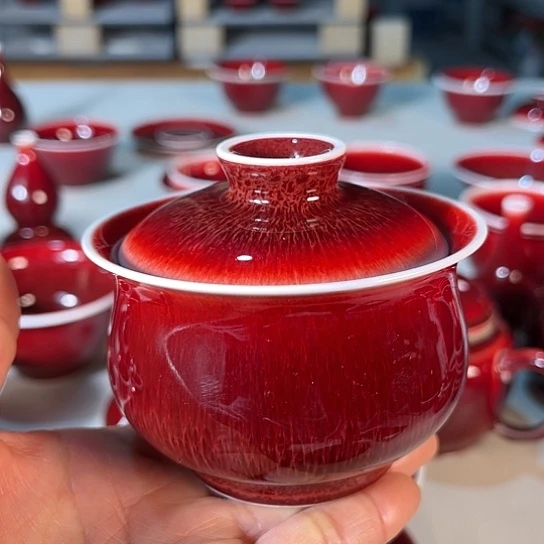 景德镇陶瓷红马坊布袋盖碗