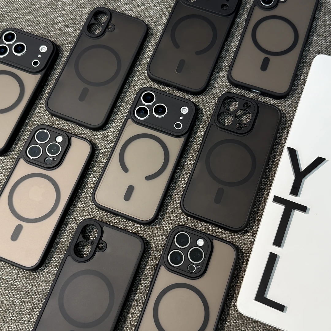 雅天立肤感磨砂黑色磁吸适用苹果17promax手机壳iPhone15/16/13套