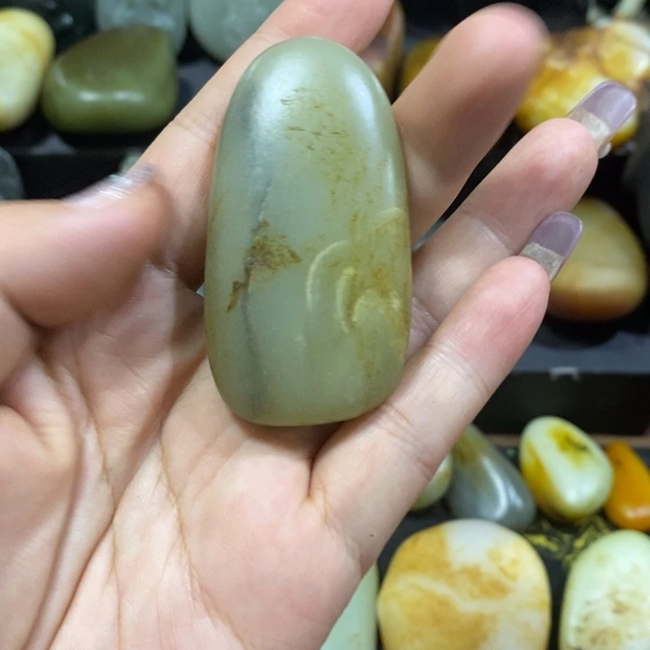 寒***隐和田玉（糖玉）未镶嵌挂件