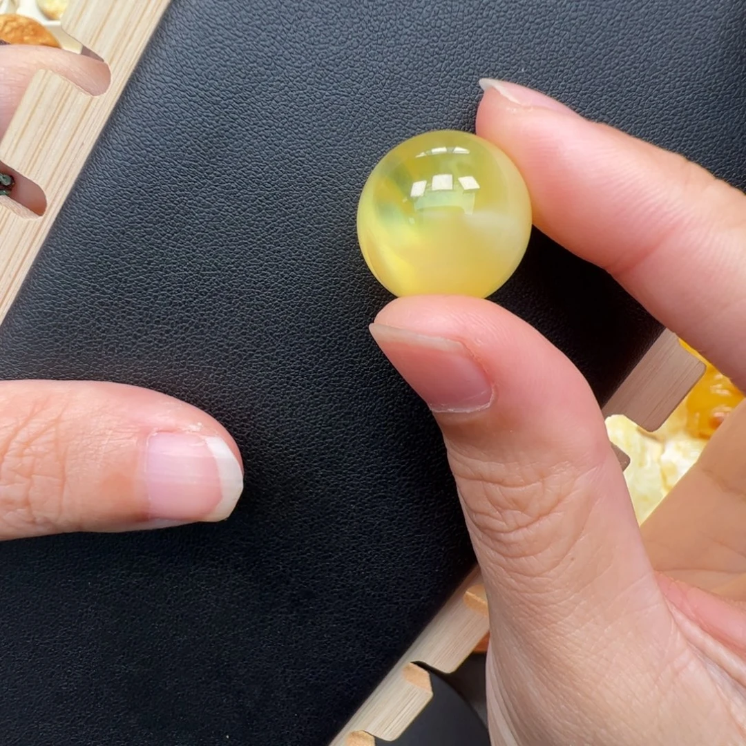 蜜蜡未镶嵌裸石蜜蜡