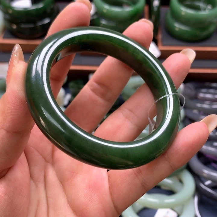 【闪购商品】未镶嵌手镯和田玉（碧玉）