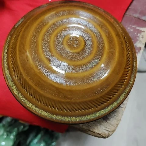 瓷片盘子，碗，瓶子，沙锅，茶壶，微瑕疵！