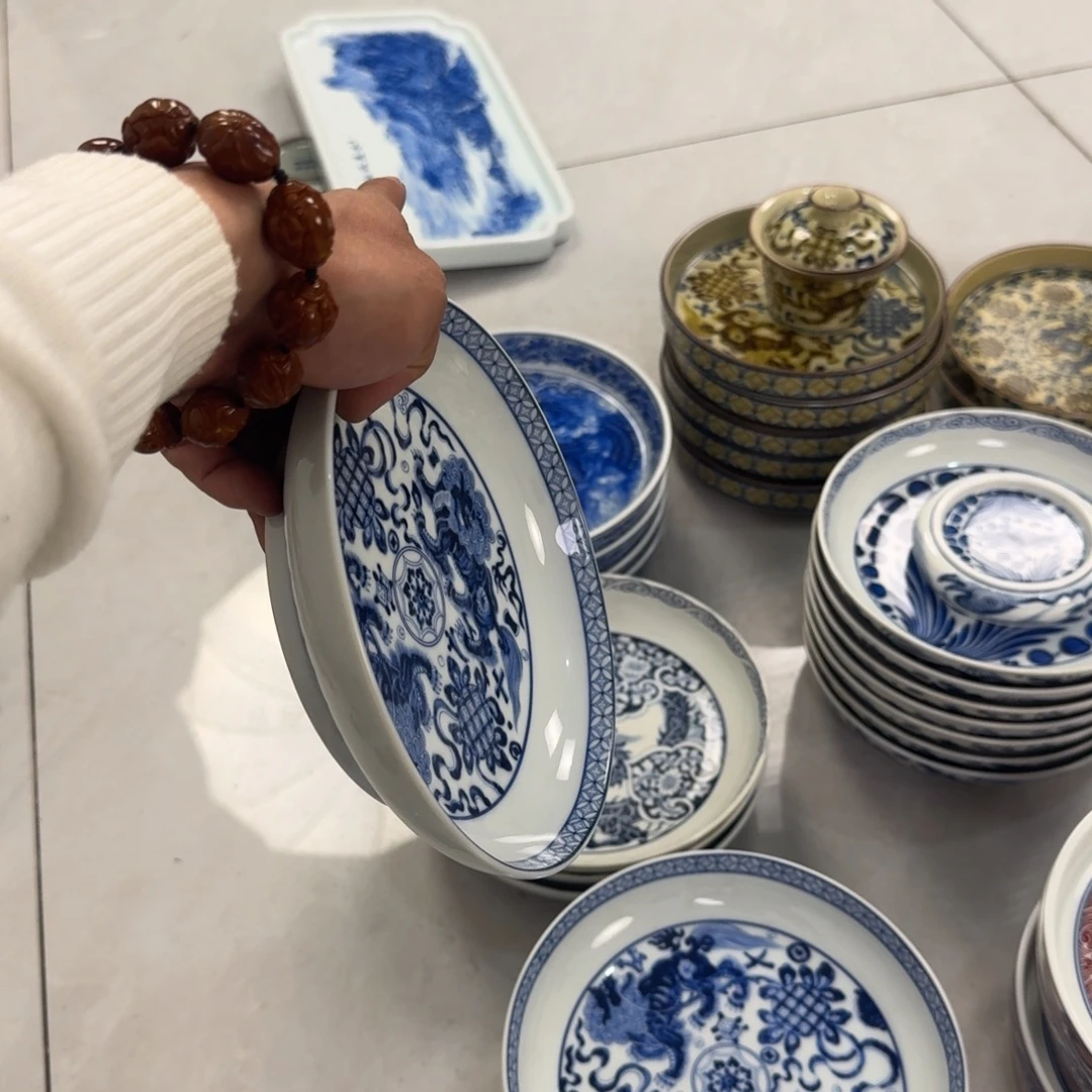 摆件青花狮子大壶承