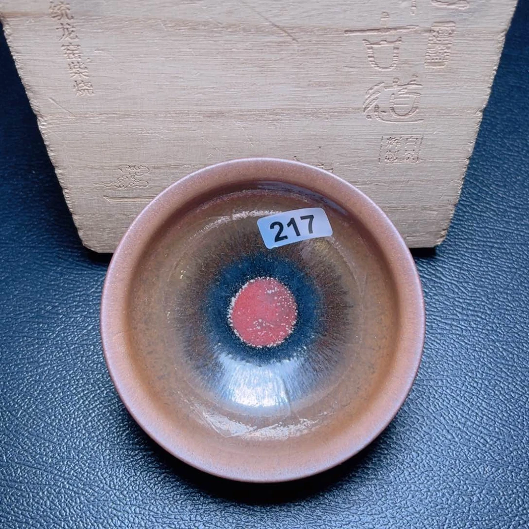 茶盏滴滴答答的声音响