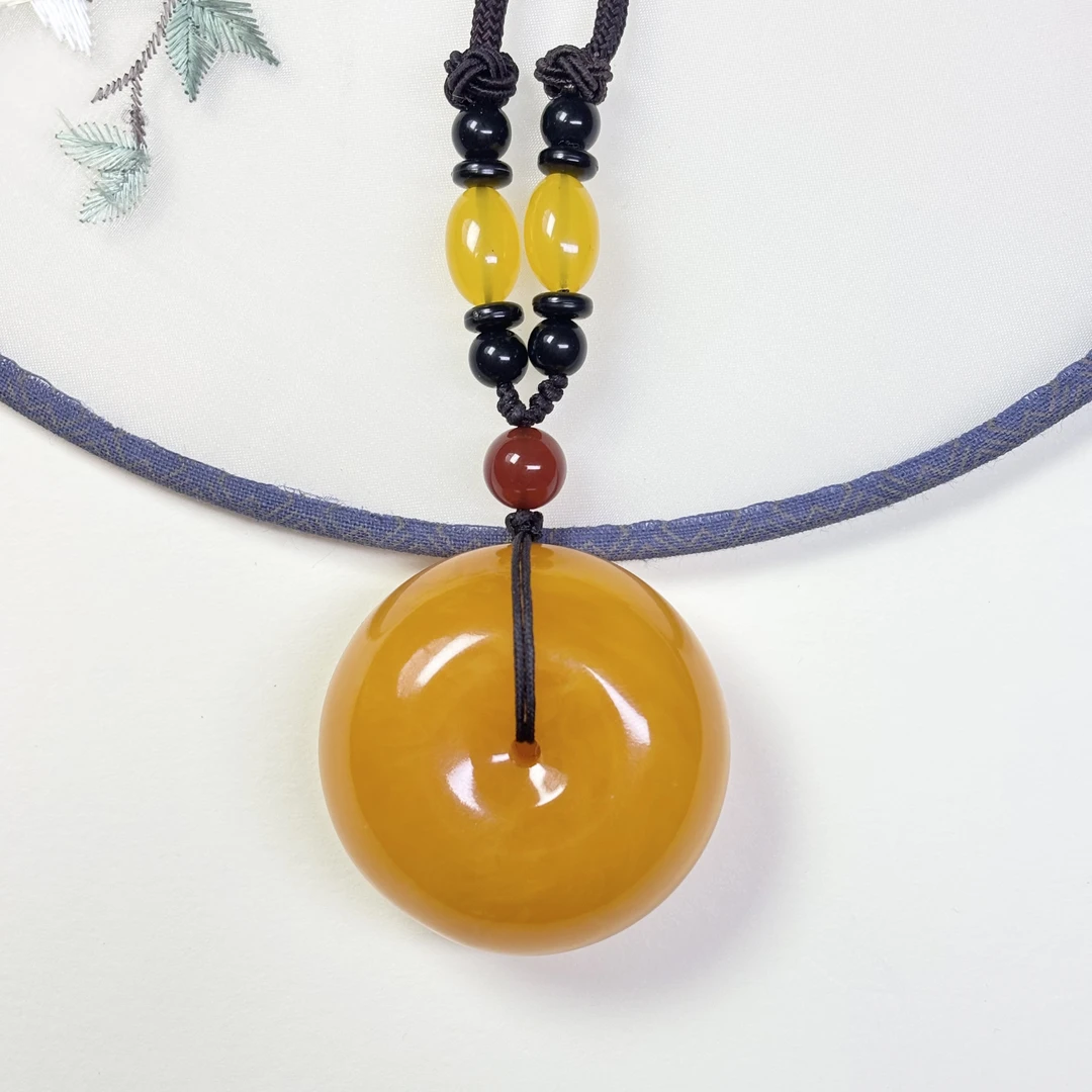 W043手工雕刻  时尚百搭小平安扣吊坠项链