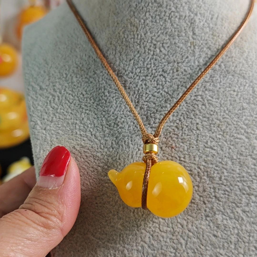 蜜蜡吊坠(赠链)未镶嵌