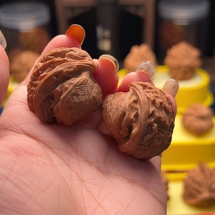 吊坠文玩核桃宫灯蛇头 全品 尖部浮黄