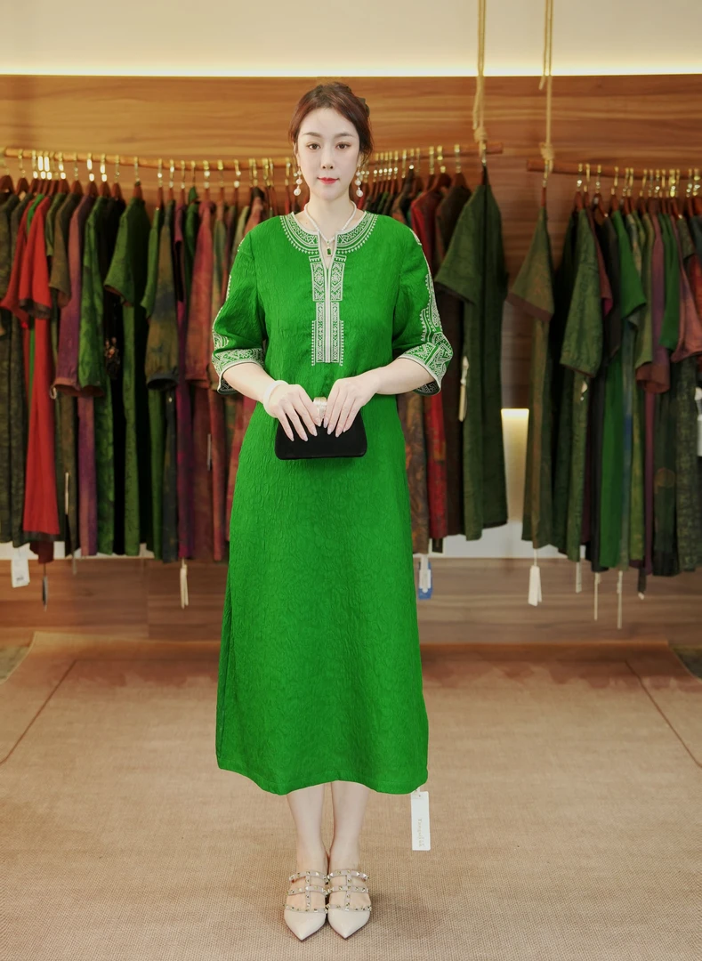 冠乐皱香云纱连衣裙高端新款夏季妈妈女装新中式收腰时尚a字裙