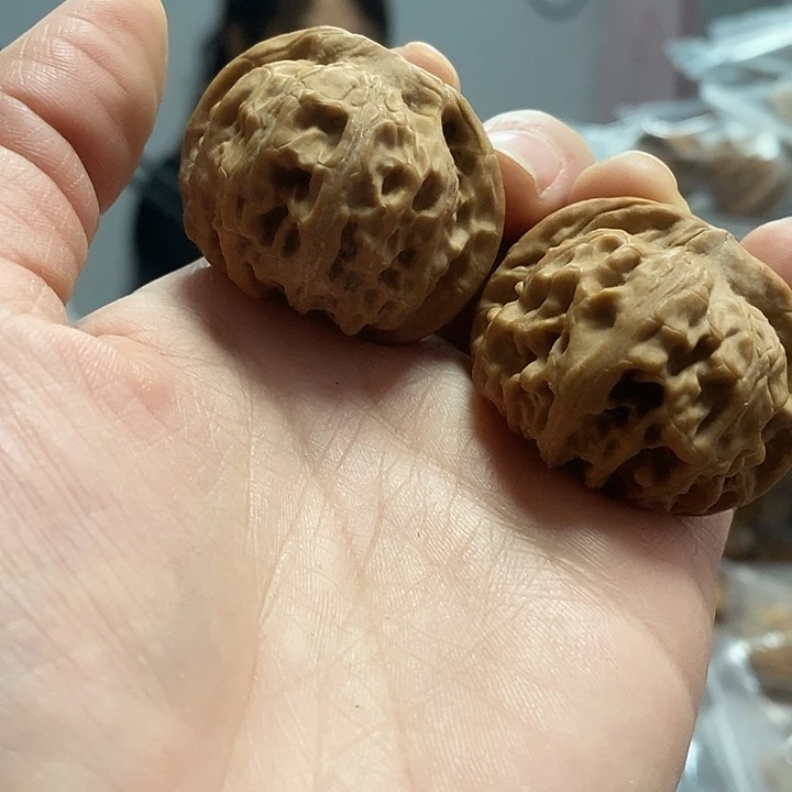 文玩核桃把件40,5天地