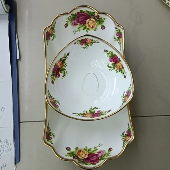 处理款红拍金10英寸大船盘和5.5英寸三角碗各一个