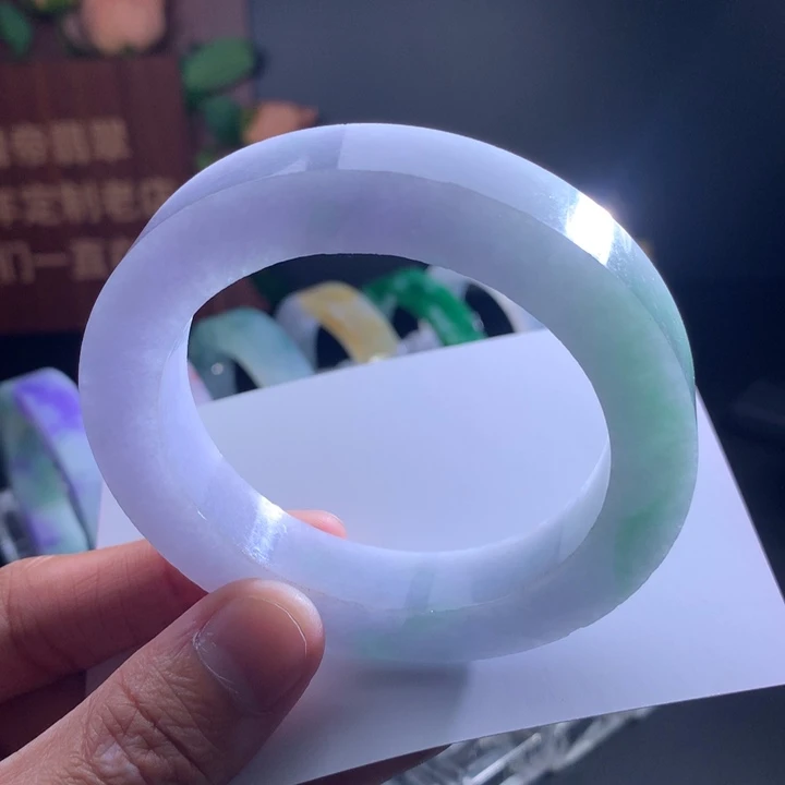 未镶嵌手镯定制翡翠