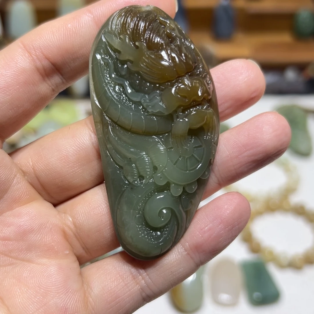 和田玉未镶嵌颈饰