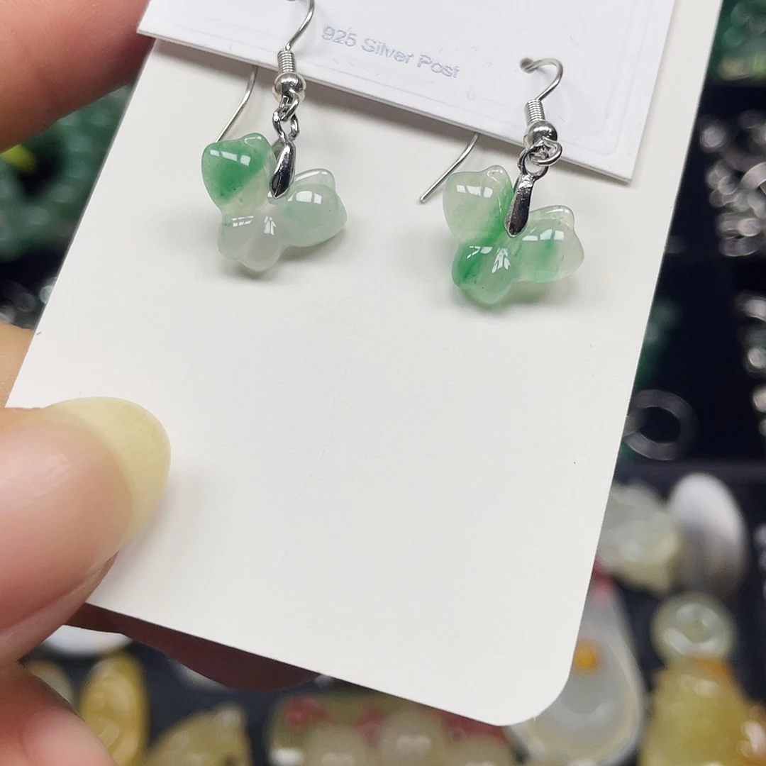 石英质玉（非洲翠）银S925镶嵌耳钉
