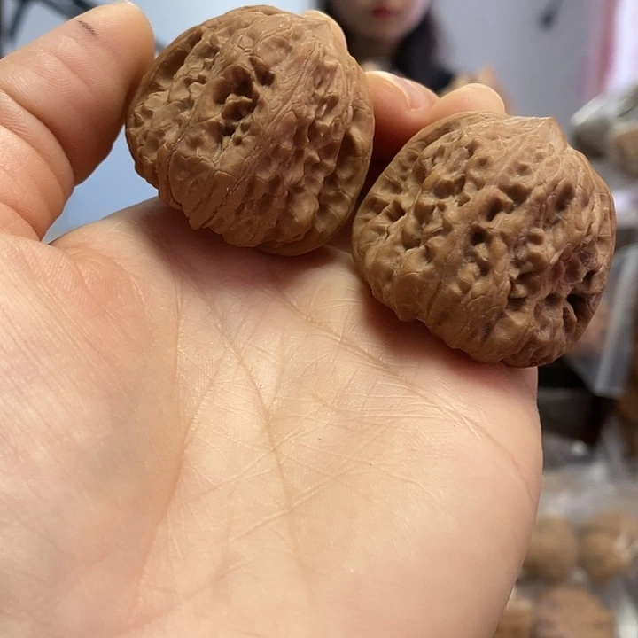 把件文玩核桃38平谷凹底红皮