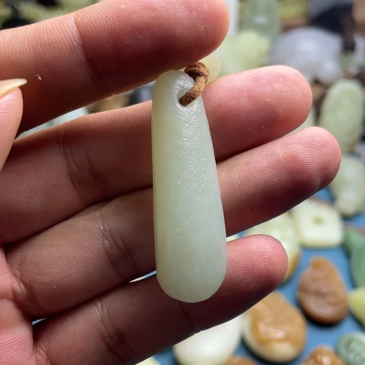 和田玉（糖玉）未镶嵌挂件