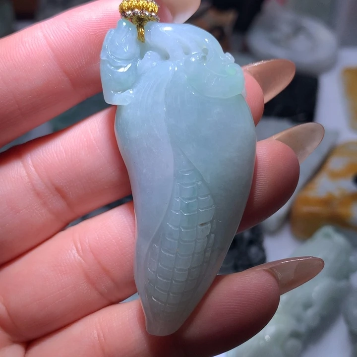 翡翠未镶嵌颈饰保真天然A货翡翠