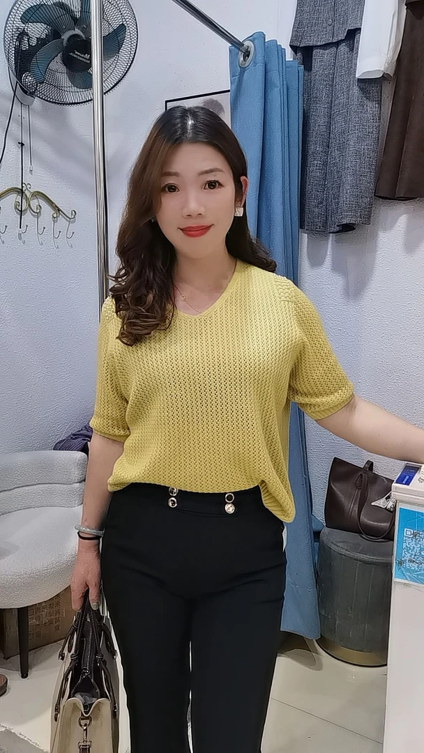 2025春夏时尚休闲遮肉肉上衣