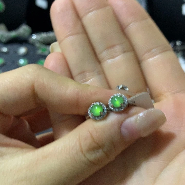 银S925镶嵌翡翠耳饰