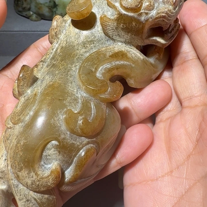 赏***者颈饰未镶嵌和田玉