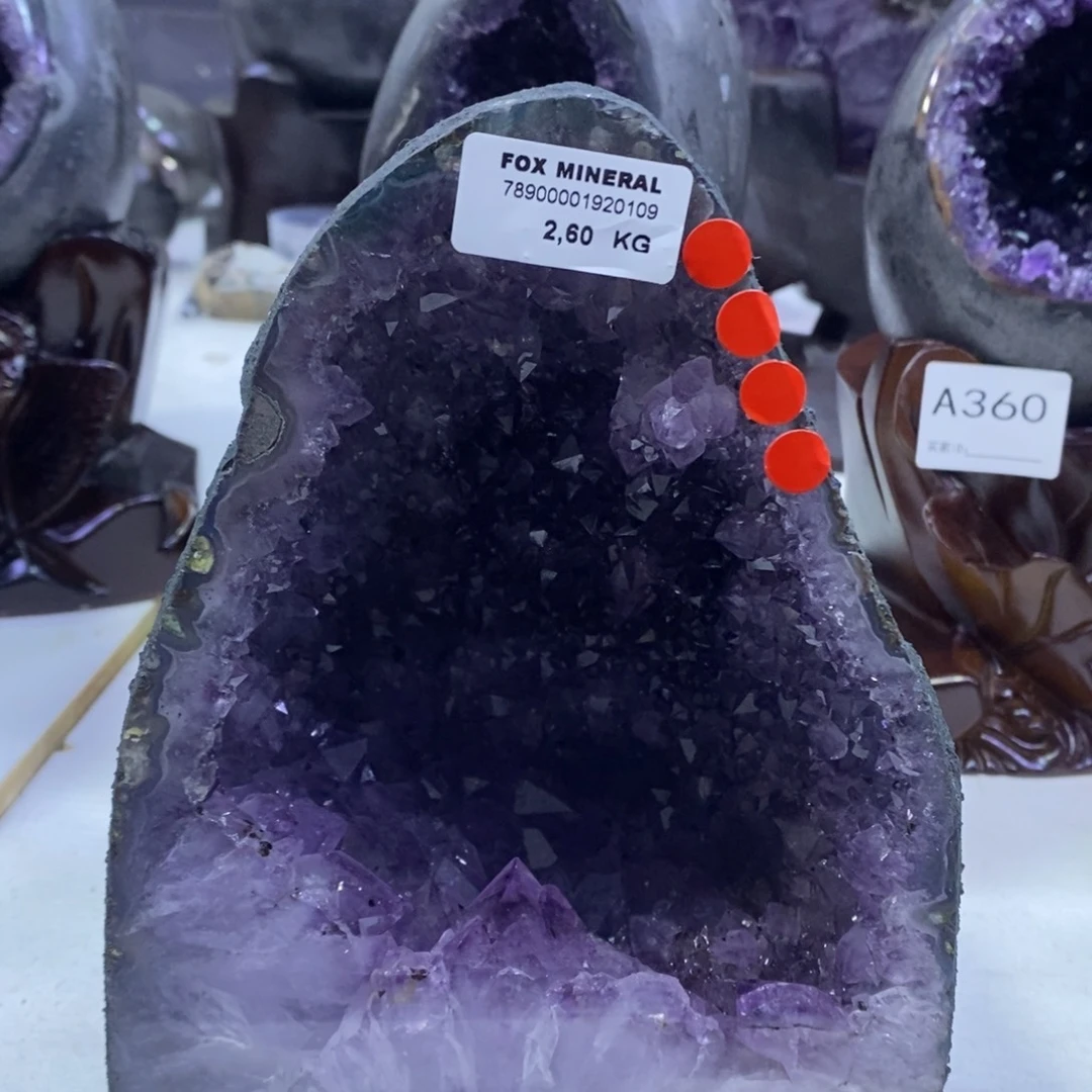 未镶嵌珠宝半成品水晶260晶洞