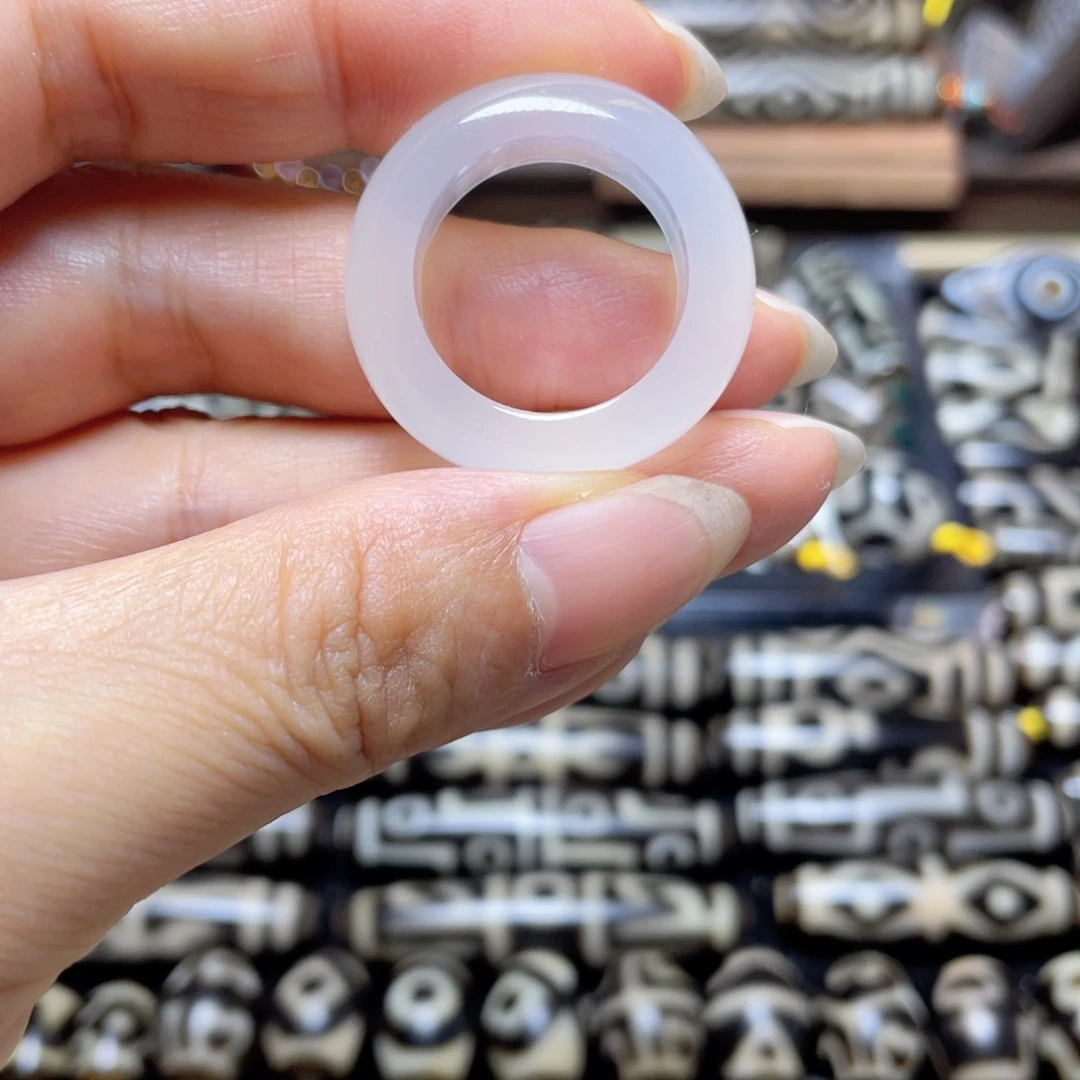 千***迎玛瑙/玉髓未镶嵌珠宝半成品戒指