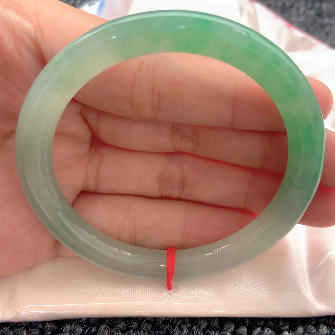 翡翠未镶嵌手镯55圆