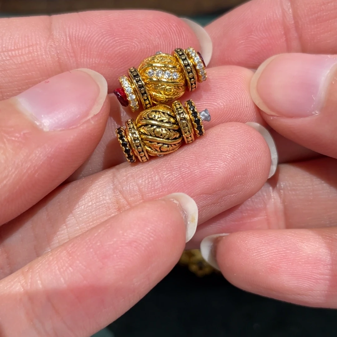 8黑金凯旋，黑钻6片，8金色凯旋，白钻6片