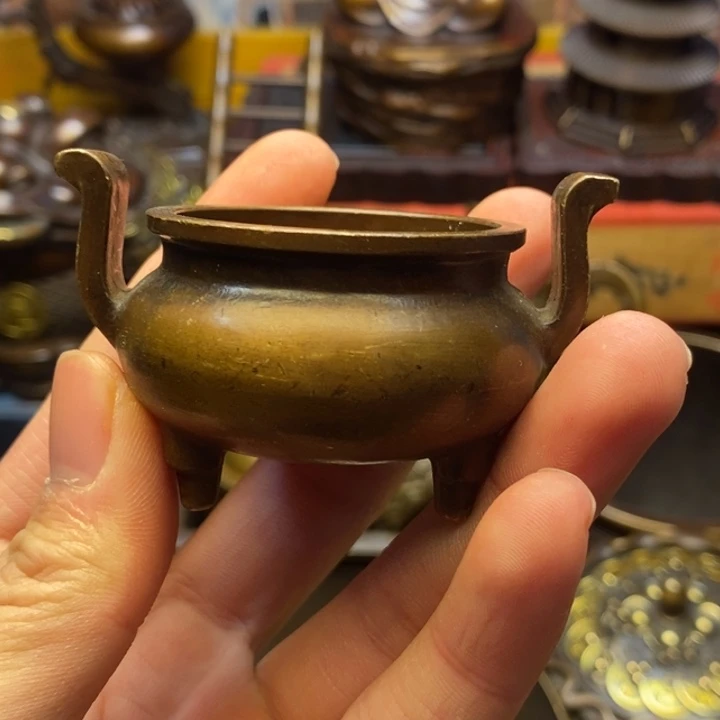 铜器摆件做工精良