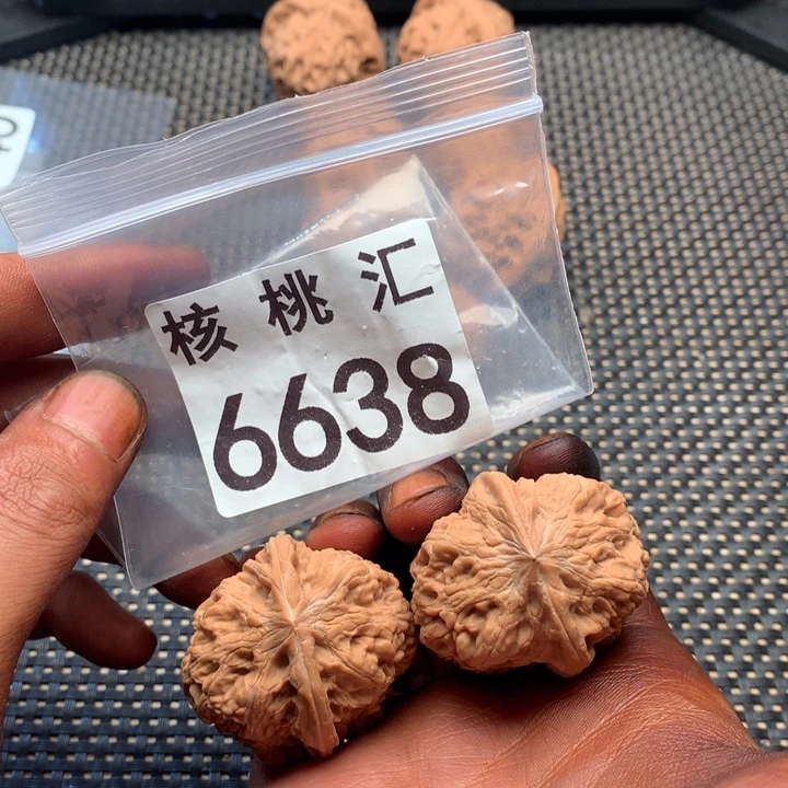 文玩核桃吊坠西北