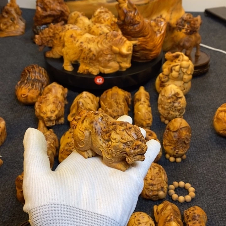 柏木虎*哥貔貅手把件