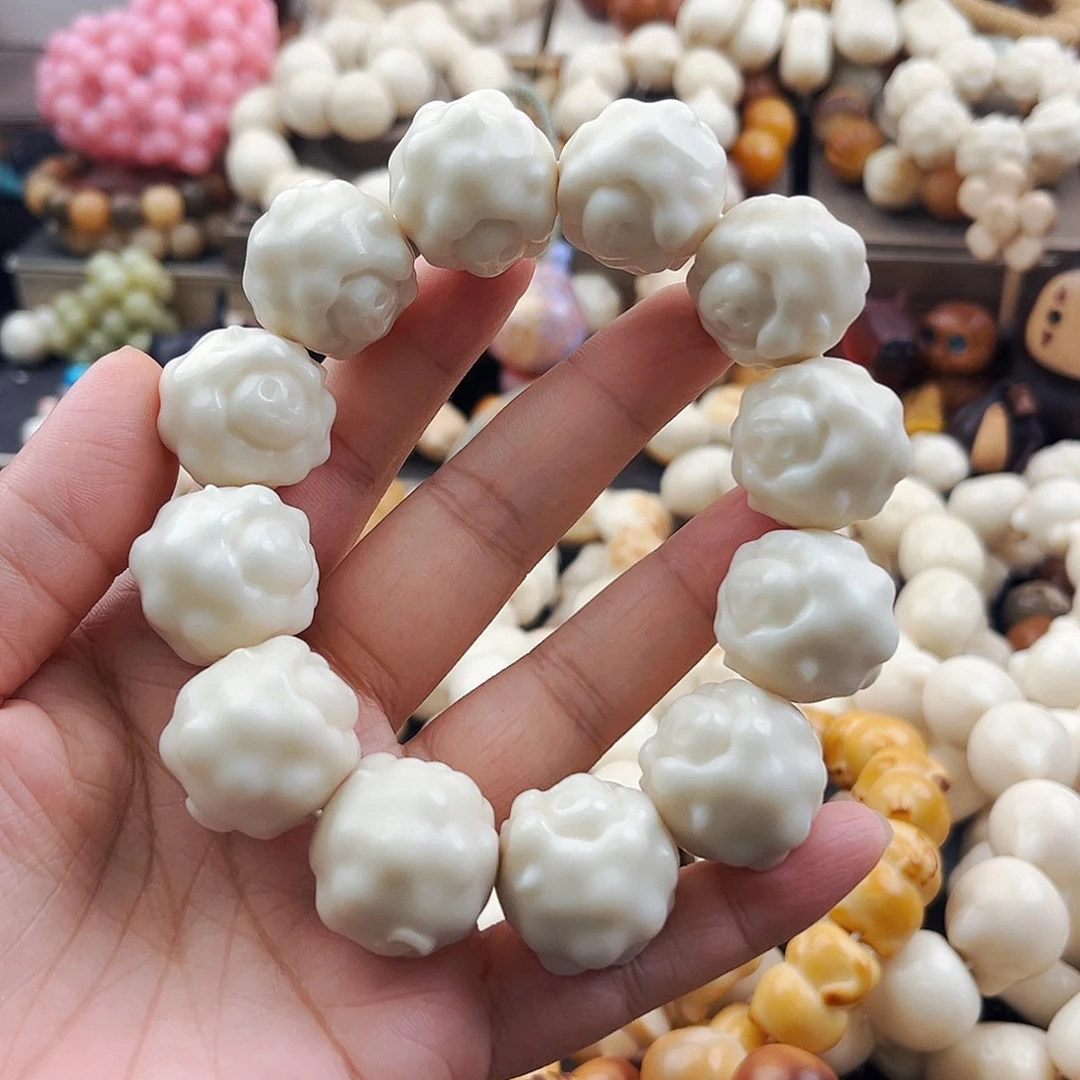 吊坠菩提根/象牙果小绵羊