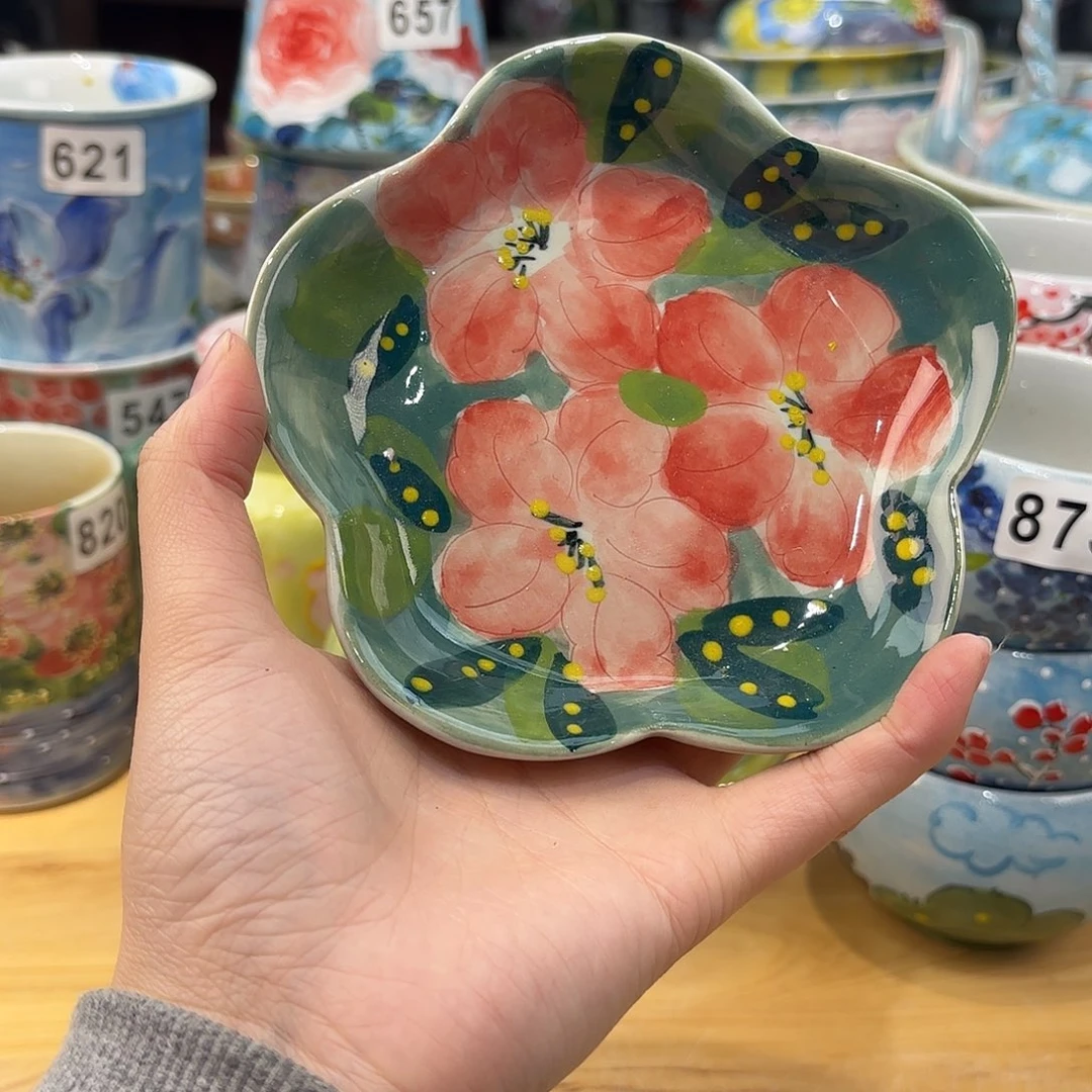 瓷片兔兔啦我来了