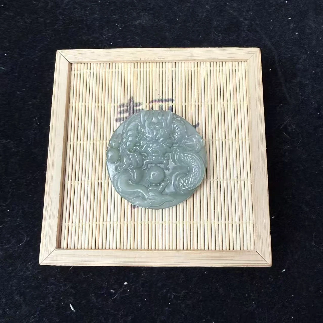 和田玉龙牌吊坠0046