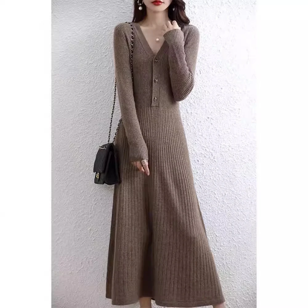 配大衣过膝打底内搭毛衣裙女春秋季新款收腰显瘦V领针织连衣裙女