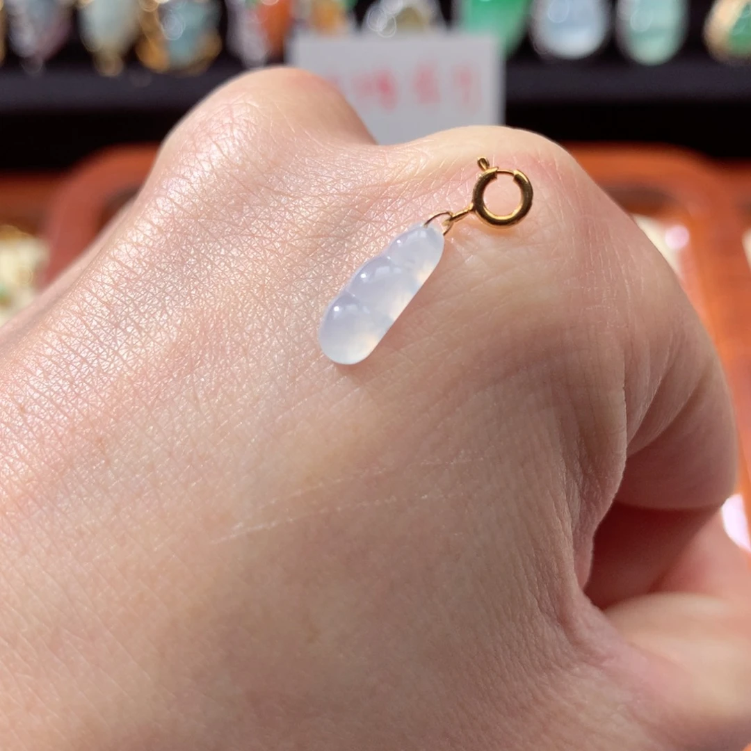 翡翠颈饰18K金镶嵌翡翠