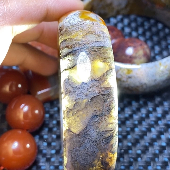 玛瑙/玉髓颈饰未镶嵌快***尚