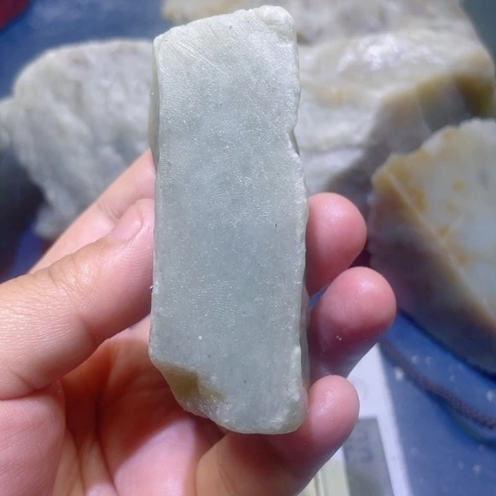 和田玉未镶嵌珠宝半成品