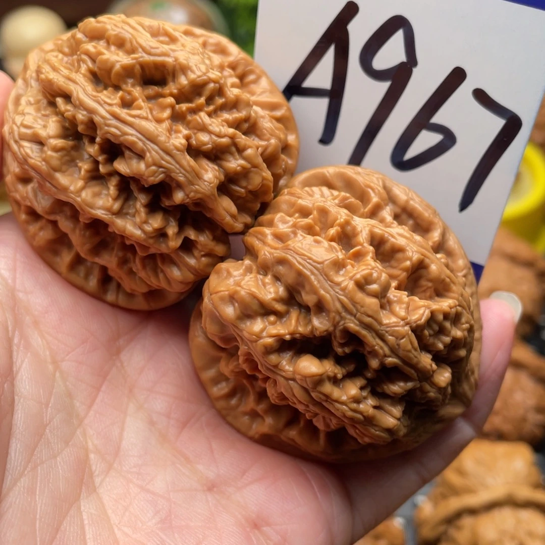桃核把件大粗筋45