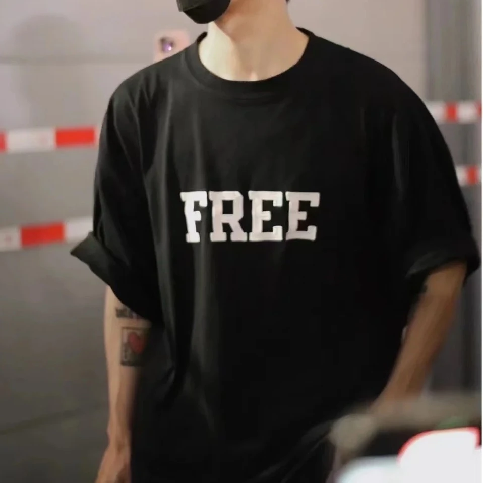 99新 Balenciaga/巴黎世家 S码 A0980 free刺绣标黑色OS版短袖