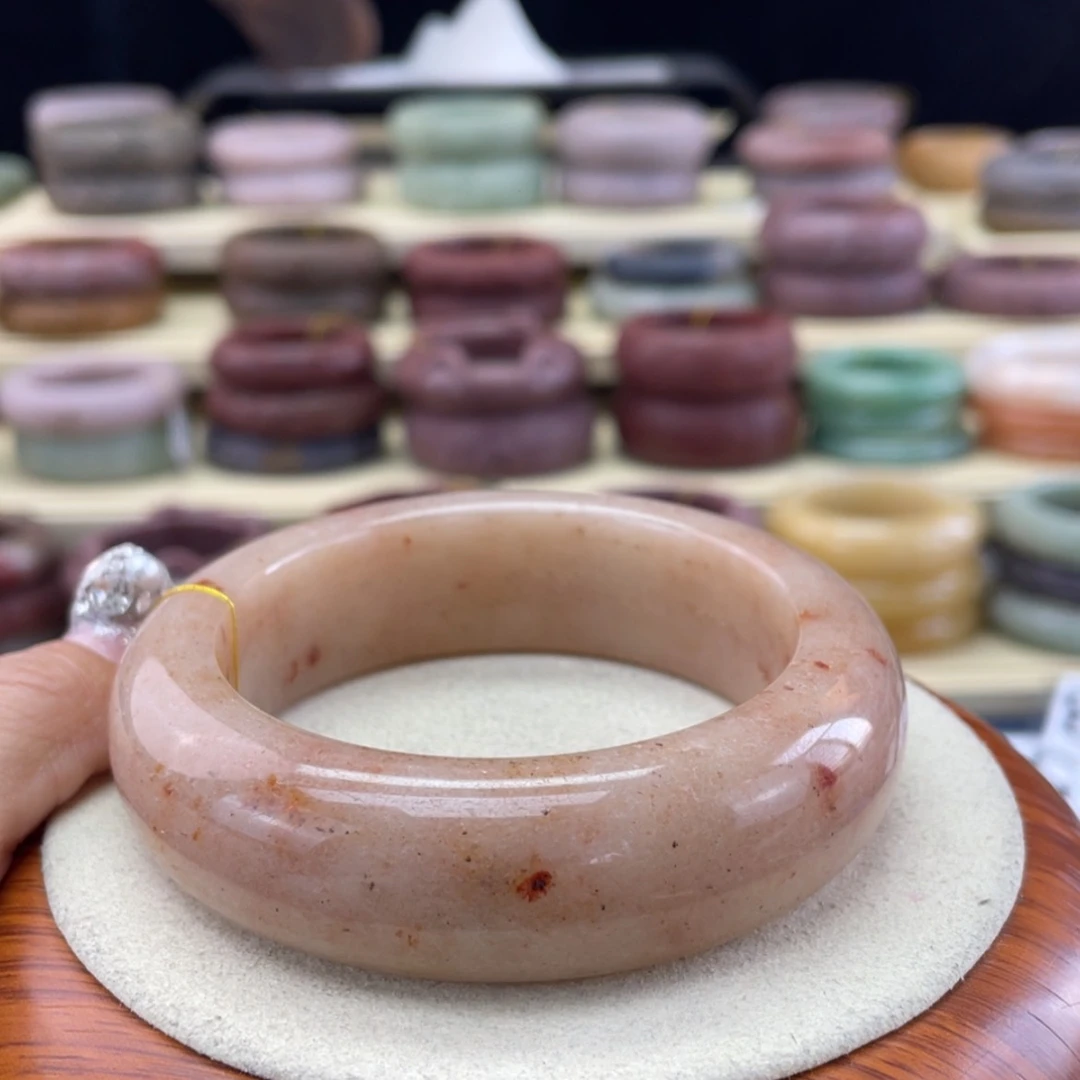 【闪购商品】石英质玉手镯未镶嵌q****e