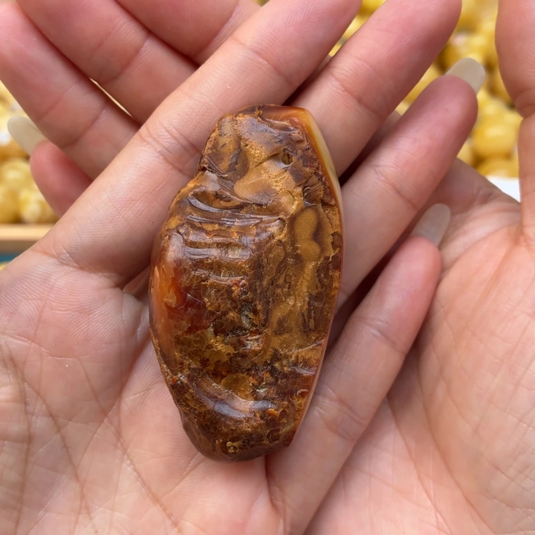 蜜蜡未镶嵌裸石33*63*23原皮手把件