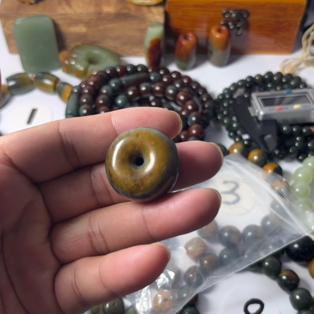 【闪购商品】未镶嵌透闪石质玉挂件津*