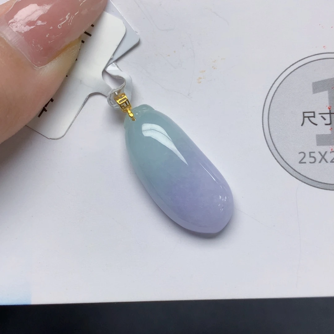 颈饰18K金镶嵌翡翠