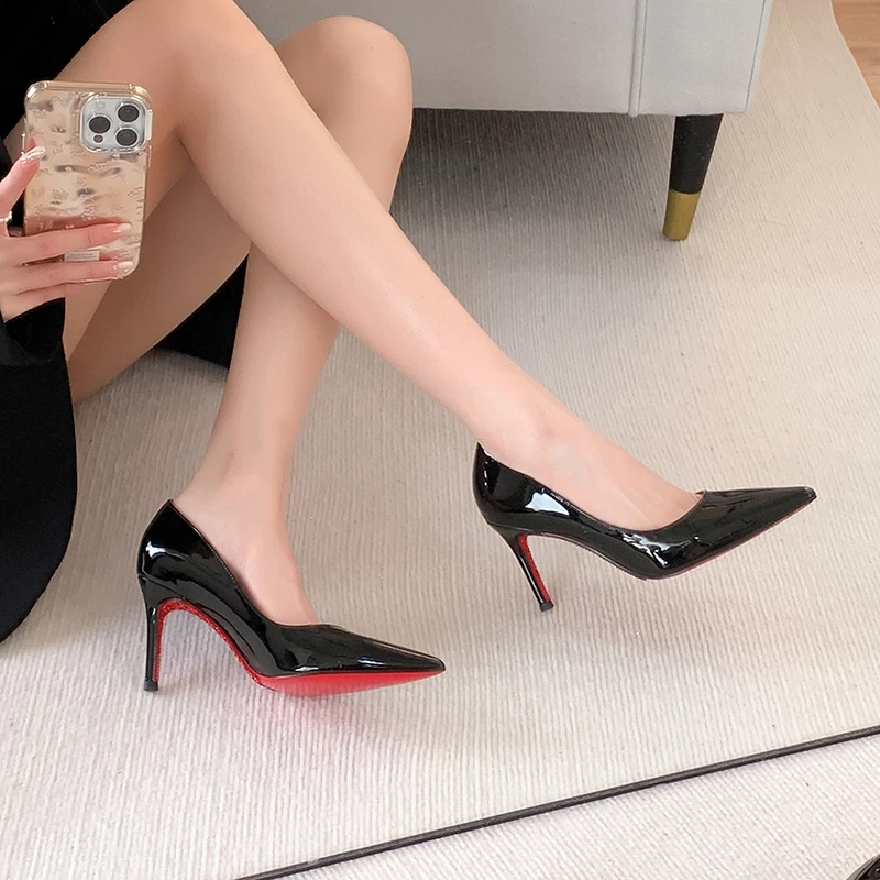 【桃气妮妮】水钻红底高跟鞋女细跟春秋绝美性感婚鞋黑色尖头单鞋