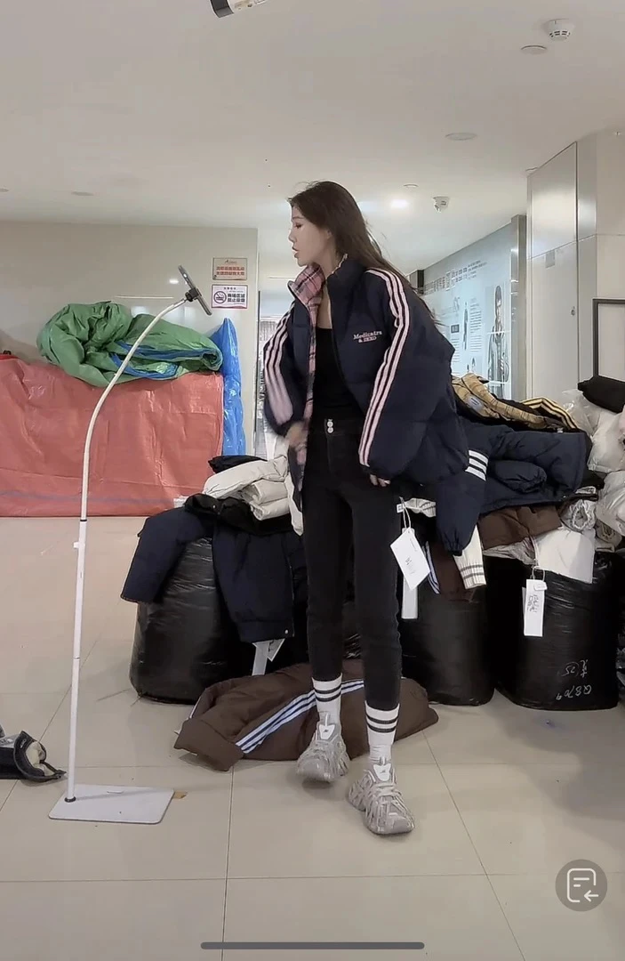 【柒汐】推荐刺绣格子拼接棉服3090