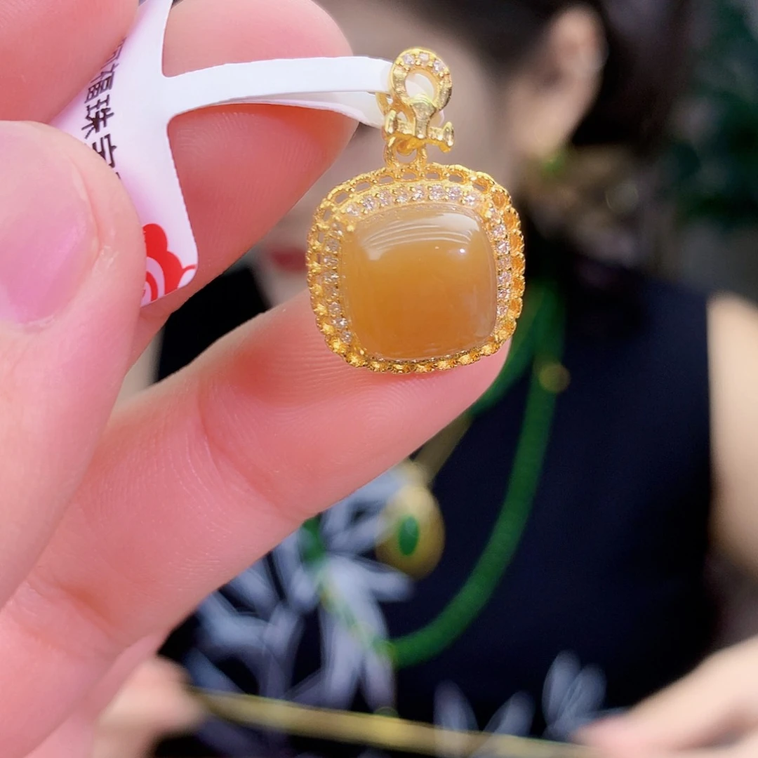 吊坠(不含链)银S925镶嵌和田玉（糖玉）吊坠