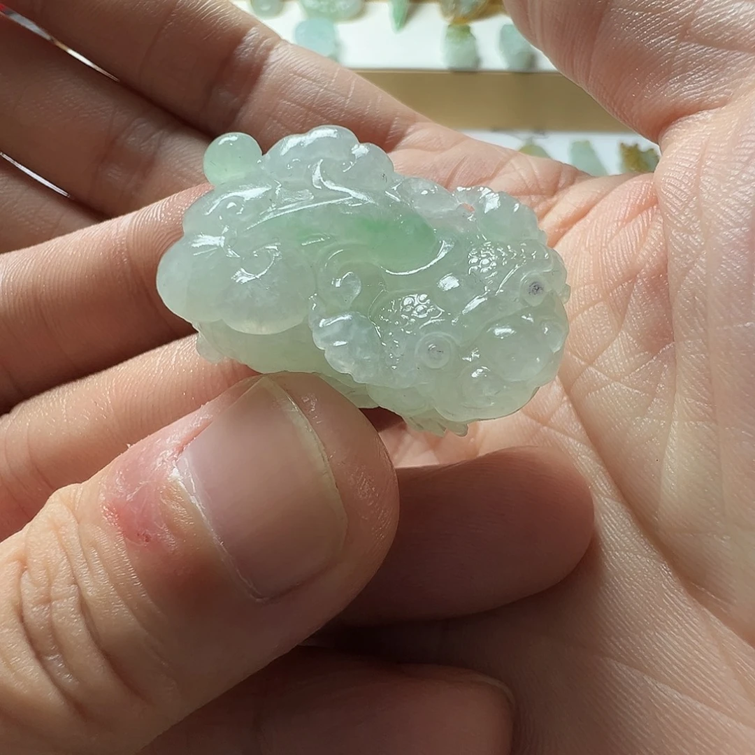 定制翡翠未镶嵌貔貅