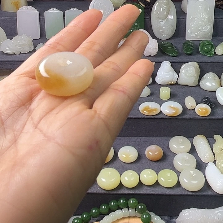 尔***东和田玉（糖玉）未镶嵌手链