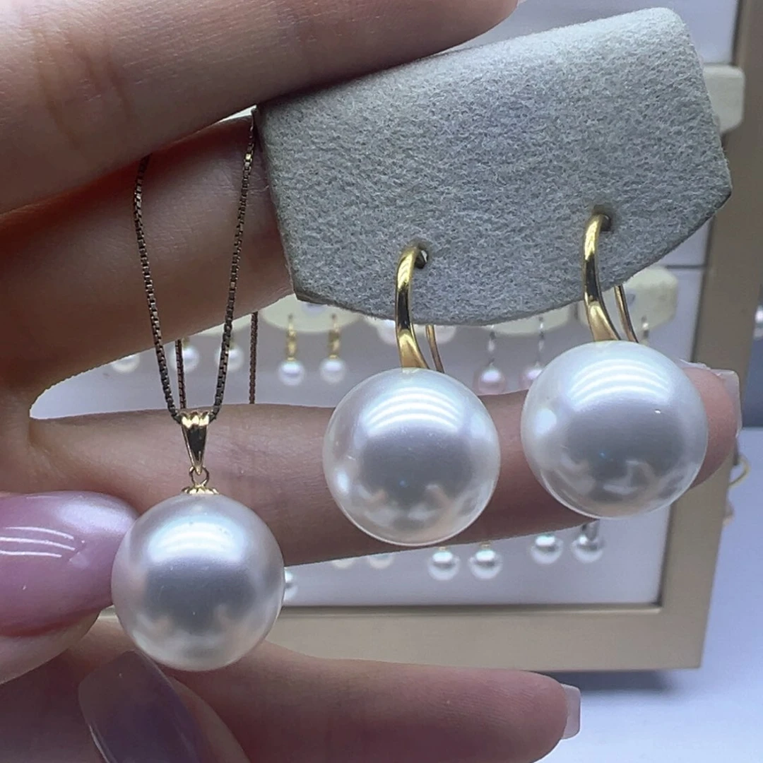 淡水珍珠18K金镶嵌吊坠(赠链)